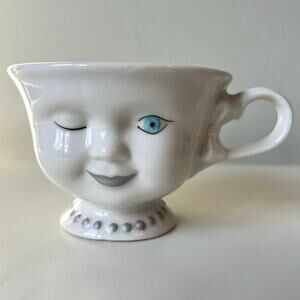 Baileys Irish Cream Helen Hunt LA Yum Anthropomorphic Winking Face Cup LE